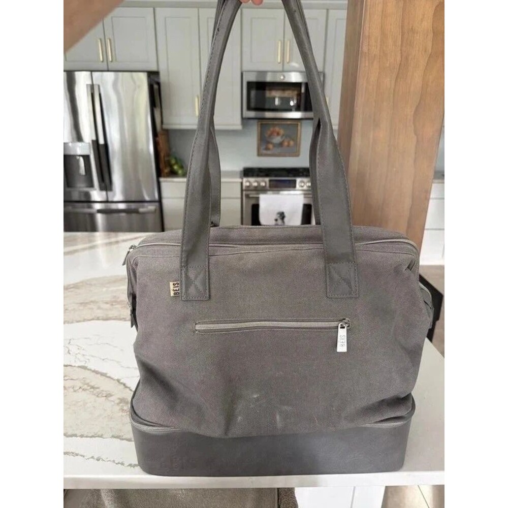 BEIS Weekender Bag - Picture 1 of 7